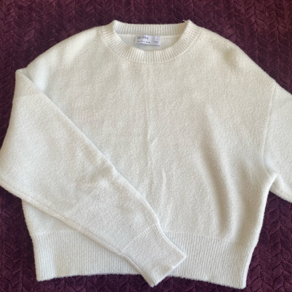 Bershka White Fluffy Winter Crop Top 🤍